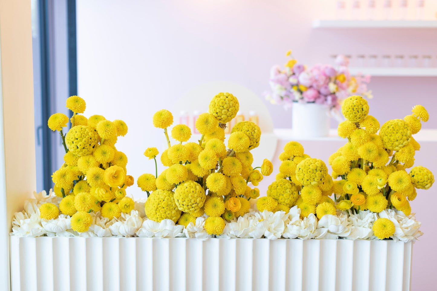 Why Winter Is the Perfect Time to Send Flowers with Aubé Studios